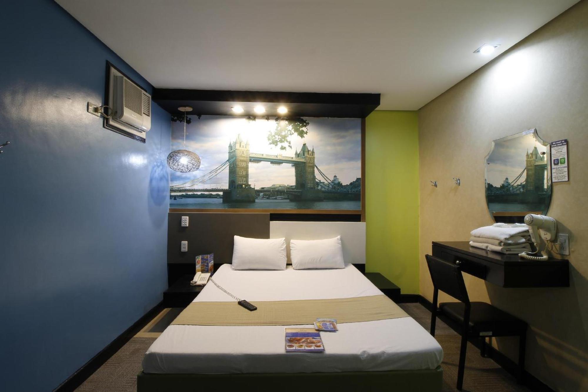Hotel Dreamworld Araneta Cubao Exterior photo