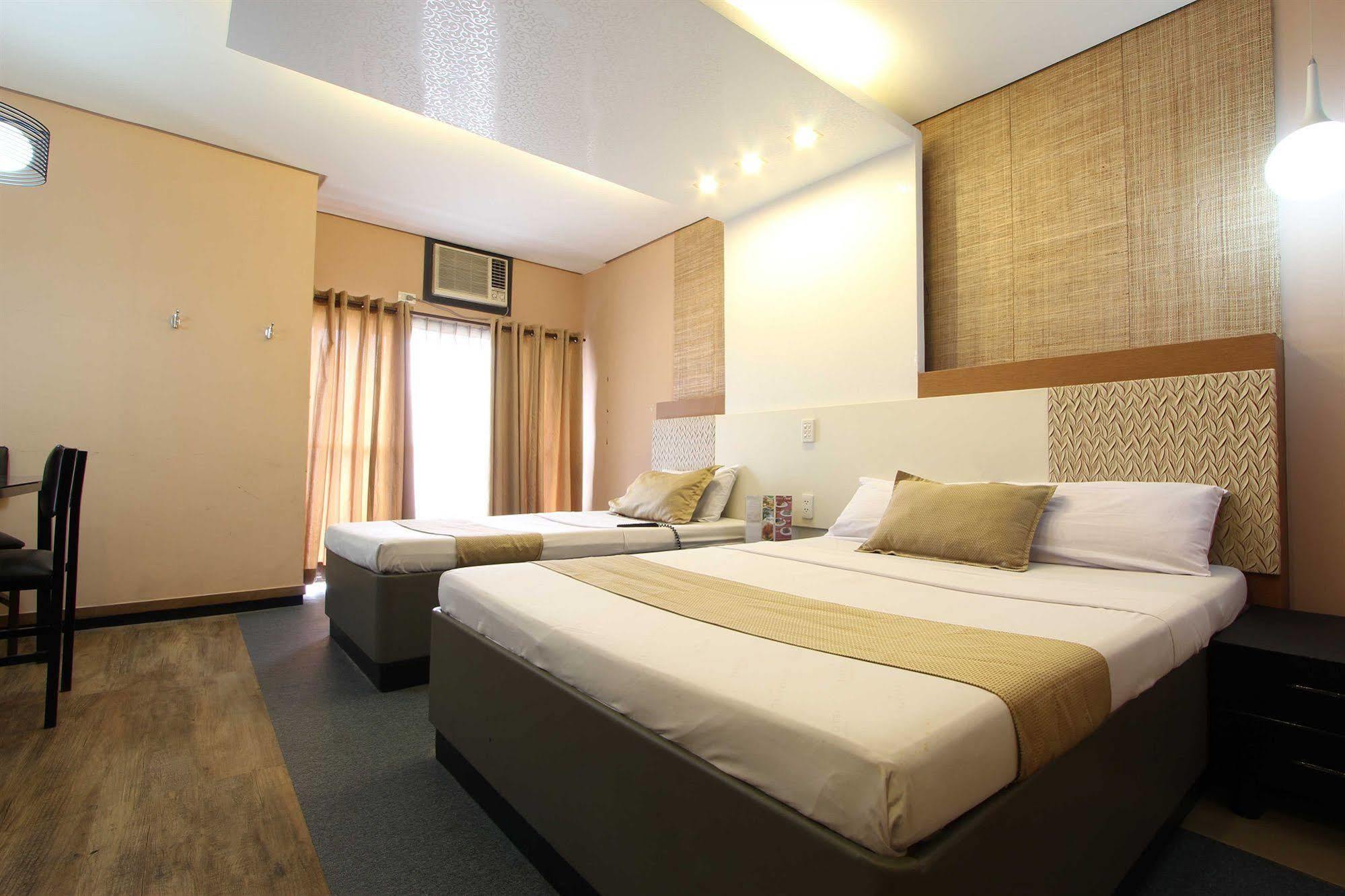 Hotel Dreamworld Araneta Cubao Exterior photo